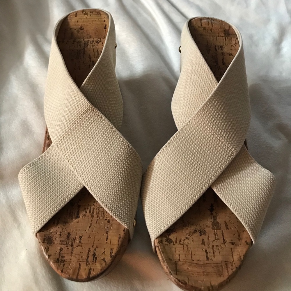 ❣️NWOT Wedges❣️